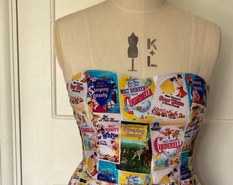 retro Disney Prinzessinnen Poster süße Herz Kleid