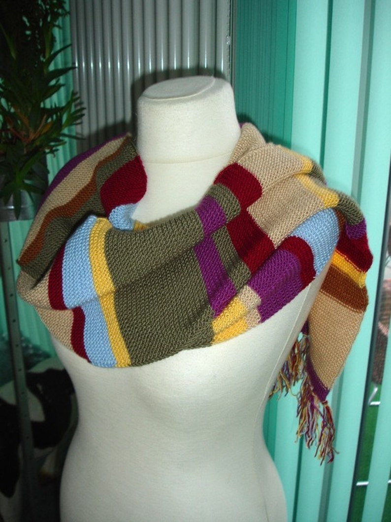 Dr Who inspired long scarf custom work image 3