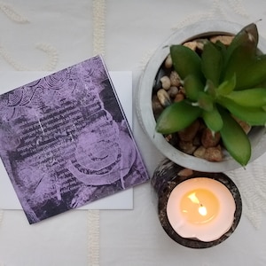 Tarjeta de felicitación abstracta en blanco por dentro