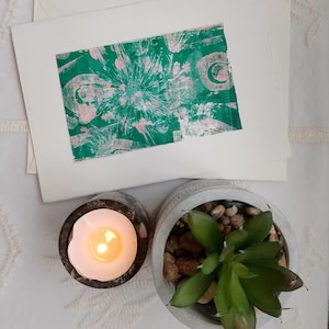 Tarjeta de felicitación abstracta en blanco por dentro