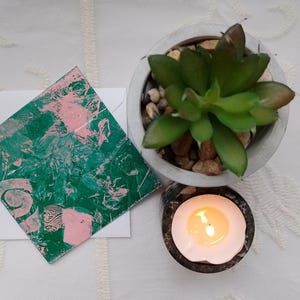 Tarjeta de felicitación abstracta en blanco por dentro