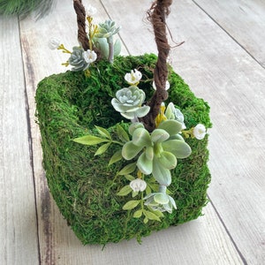 Small Succulent Flower Girl Basket, Small Flower Girl Basket, Wedding Basket, Moss Basket, Girls Basket with Moss, Rustic Basket, Woodland