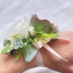 White & Light Pink Succulent Wrist Corsage for Prom, Succulent Bracelet, Tie on Wristband, Artificial Succulents, Wristlet, Formal Dance Bild 3