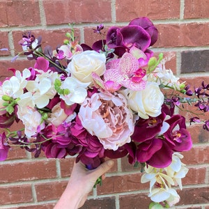 Cascading Deep Purple Orchid Wedding Bouquet, Bridal Bouquet, Beach Wedding, Fall Wedding, Orchid Bouquets, Large Elegant Tropical Boho afbeelding 4