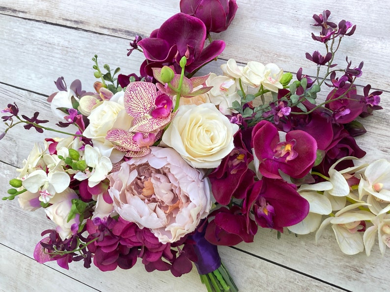 Cascading Deep Purple Orchid Wedding Bouquet, Bridal Bouquet, Beach Wedding, Fall Wedding, Orchid Bouquets, Large Elegant Tropical Boho afbeelding 3