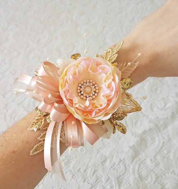 Amazon.com: Meldel Champagne Prom Flower Wrist Corsage for Wedding, Set of  6, Rose Wrist Flower for Mother of Bride and Groom , Bride Bridesmaid Girl  Women Party, Homecoming Ceremony Anniversary : Home