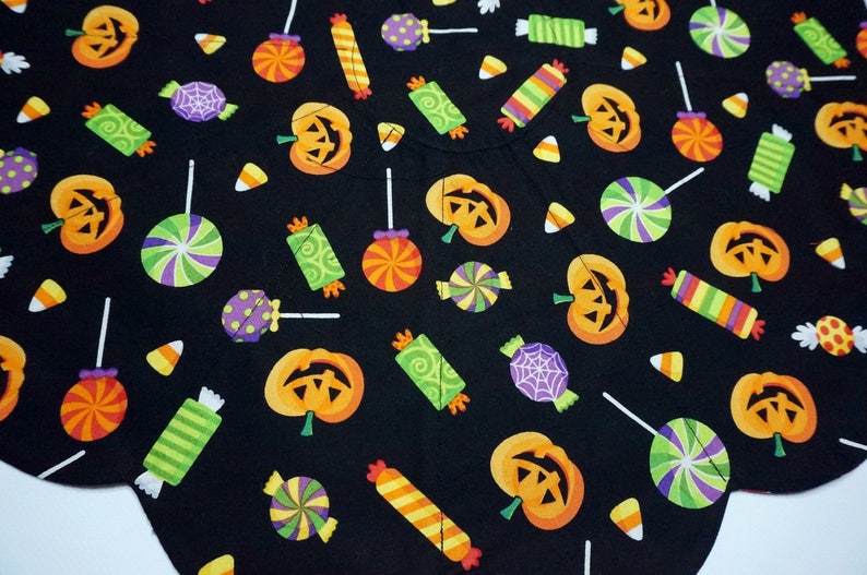 READY TO SHIP Chicago Blackhawks Table Topper Reverses to Halloween Candy on Black
