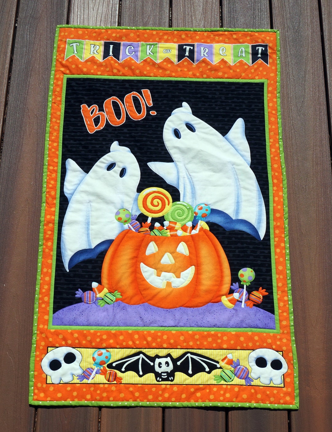 Detail Quilted Glow-in-the Dark Halloween Trick-or-treat Wall Hanging ...