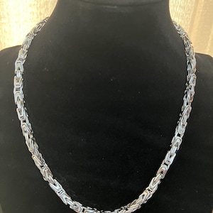 Byzantine necklaces for men and women, stainless steel Byzantine necklaces, gift necklaces for men and women