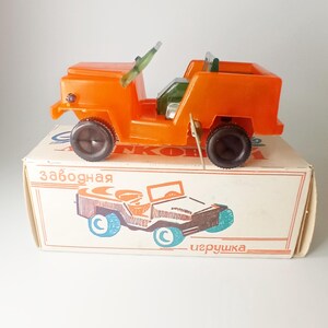Rare 1992 Wind-Up Jeep Toy - Vintage Collectible Fun
