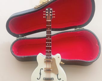 Miniature Electric Guitar Replica - Tiny Music Lover Gift