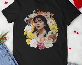 Lorena Bobbitt Floral Vintage T-Shirt, Court Pose Hands, Feminist Shirt, Subtle 4B Movement Tee, True Crime Lover, My Body My Choice