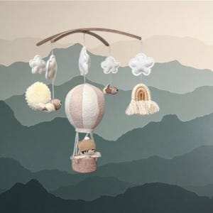 BALLOON ADVENTURE - Nursery Mobile