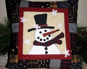 Winter Christmas FROSTY SNOWMAN Pillow Pattern by Heartfelt Finds