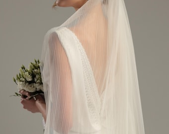 Pleated wedding veil, wedding veil with pleated tulle, bridal corrugation veil, cathedral fingertip minimalist veil, plain light ivory veil