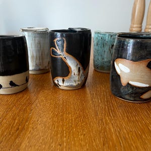 Tazza da viaggio in ceramica fatta a mano / Tazza in gres / Design ispirati alla costa scozzese
