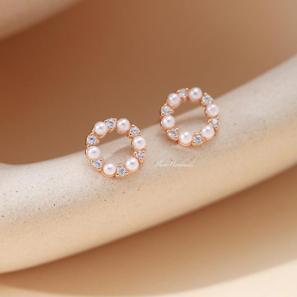 Pave-Kreis mit natürlichen Perlen Diamant Ohrstecker aus Sterlingsilber, CZ Diamant Perle Pave, echte Süßwasserperlen, Brautjungfern Geschenk