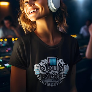 Drum & Bass Musikliebhaber T-Shirt - Unisex T-Shirt für Erwachsene Elektronische Musik Design - Minimalistisch - EDM Stil Dschungel Elektronische Tanz Rave - Frei S / H