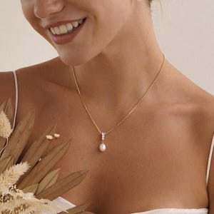 Freshwater Pearl Necklace with Diamond, Bridal Necklace, Wedding Necklace, Mothers Necklace, Mother's Day gift for Her, Bridesmaid Gifts