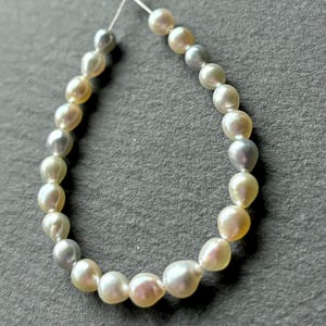 Japanese Akoya Keshi Pearls - 4” Mini Strand - Silver Platinum White Pearls
