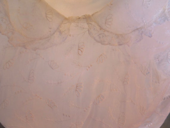 100 YEARS OLD + white ivory  lace dress vintage b… - image 2