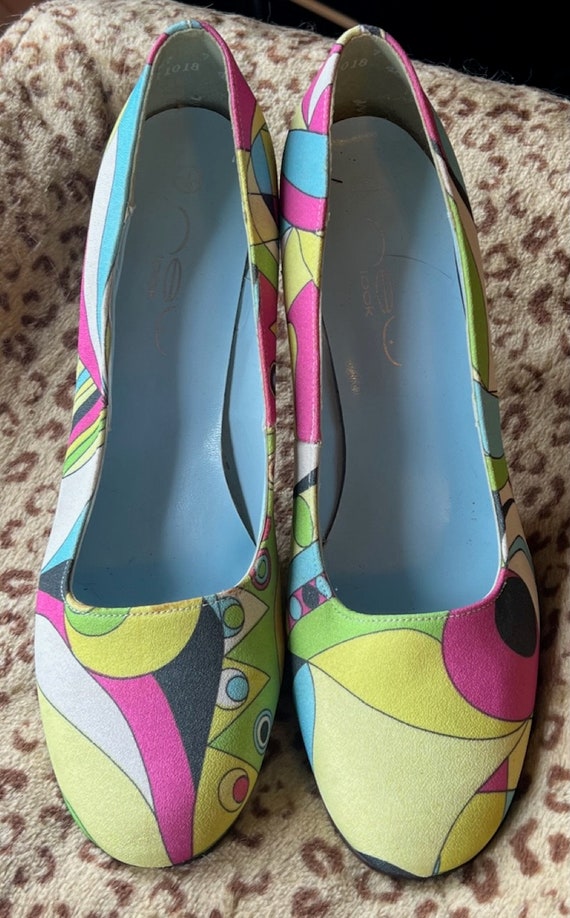 PUCCI PRINT SHOES Vintage high heels swirly psyche