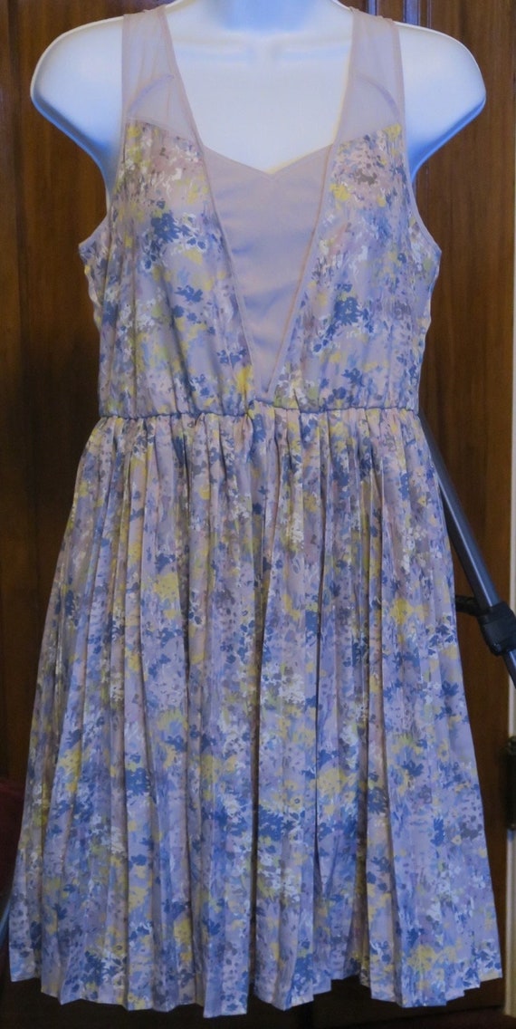 NWT beautiful Lilac floral pleated dress Easter we