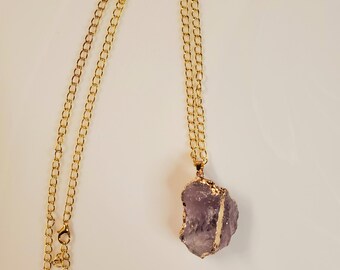 Crystal pendant necklaces gold chain. Crystal jewerly. Gold accents. Quartz accessories. Amethyst. Rose Quartz. Moss Agate. Clear Quartz