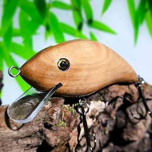 Walnut natural texture fishing lure, Wooden fishing lure