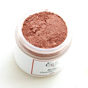 Rose Clay Face Mask: Gentle Detox for Sensitive Skin