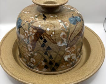 Campana de mantequilla de gres pintada a mano / Mantequera de cerámica de estudio vintage con motivos florales y de pájaros / Mantequera de cerámica moteada en tonos tierra