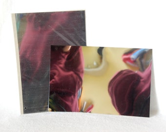 Plastic silver colour mirror sheets, 1 per pack. 20cm x 30 cm