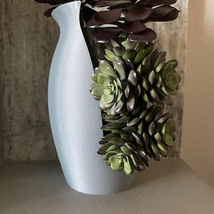Broken Succulent Pot / Planter | Modern Home Decor Planter | 3D Printed | Perfect Gift for Plant Lovers | Indoor Succulent Pot