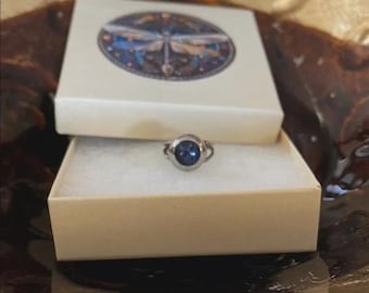 Silver Vintage Modernist Lapis Lazuli Ring