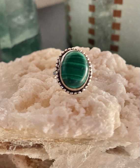 Vintage Malachite Cabochon Ring: 925 Sterling Sil… - image 5