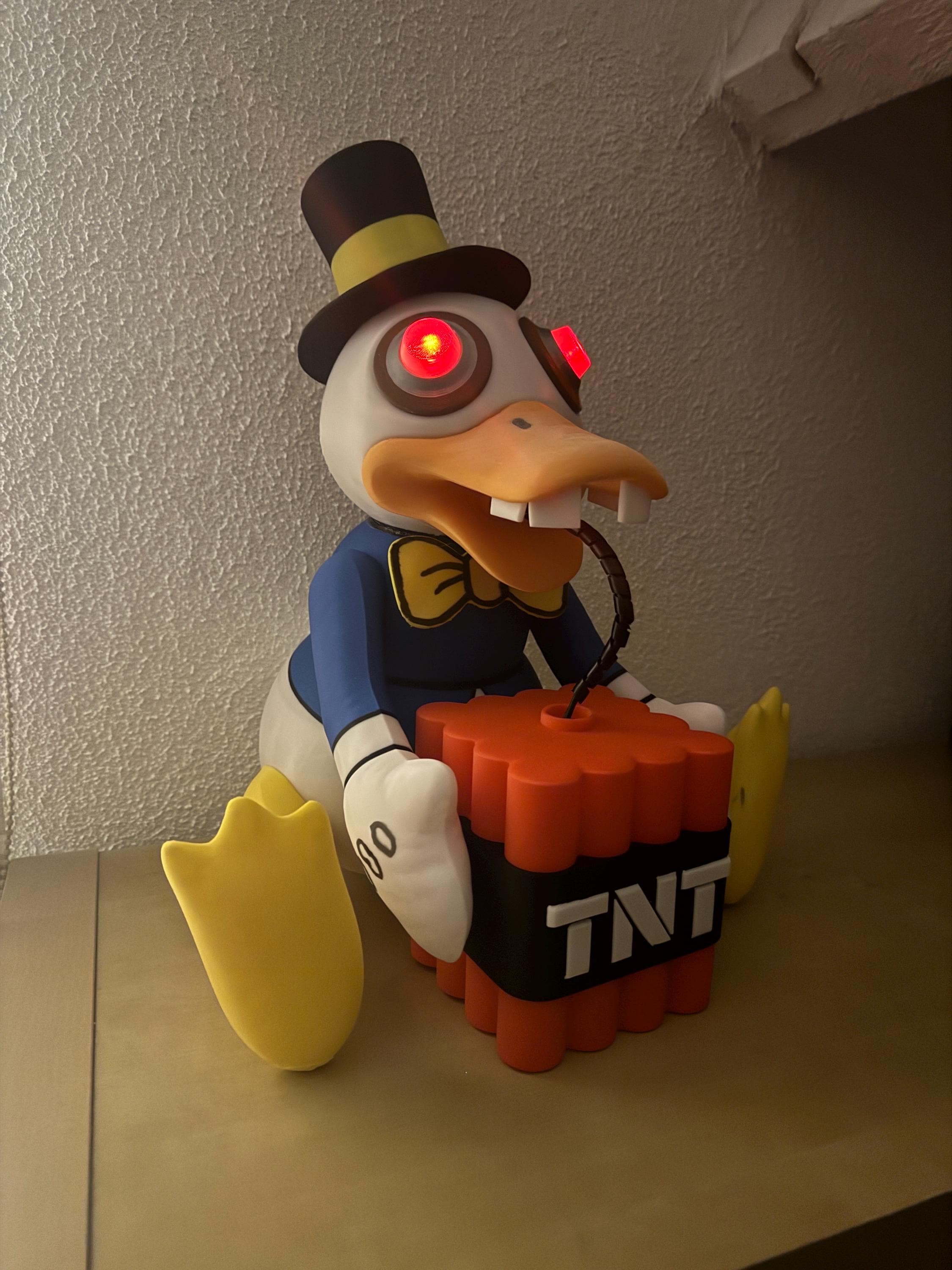 FutterBomb The Outlast Trials | Futtermann | USB-LED | Gaming-Zimmer-Dekoration | Lebensgroße Sonderausgabe! | Replik