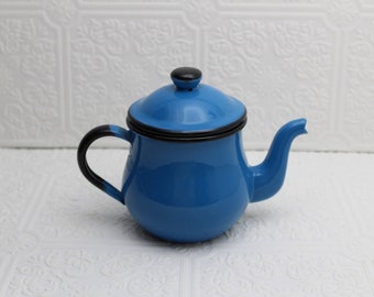Vintage enamelware teapot Enamel Servingware Japan Blue Home decor Kettle Kitchenware French Country Coffee Cottage decor