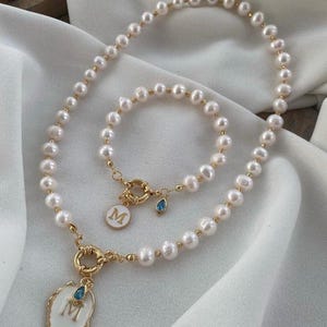 Conjunto de colar e pulseira com gota d’água Swarovski White Letter – Pérola de água doce de 8 mm, presente de joia exclusivo para elegância