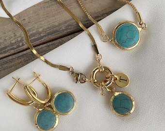 Collar turquesa chapado en oro personalizado: un elegante regalo de joyería.