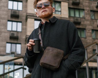 ハンドメイドレザーメッセンジャーバッグ、クロスボディバッグ、スモールショルダーサッチェル、カジュアルトラベルバッグ、メンズギフト