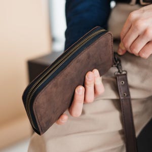 Cartera de mano marrón para hombre, billetera para abrigo, billetera de cuero con cremallera para hombre, billetera de pulsera para teléfono, billetera larga para hombre, idea de regalo de cumpleaños para papá o novio