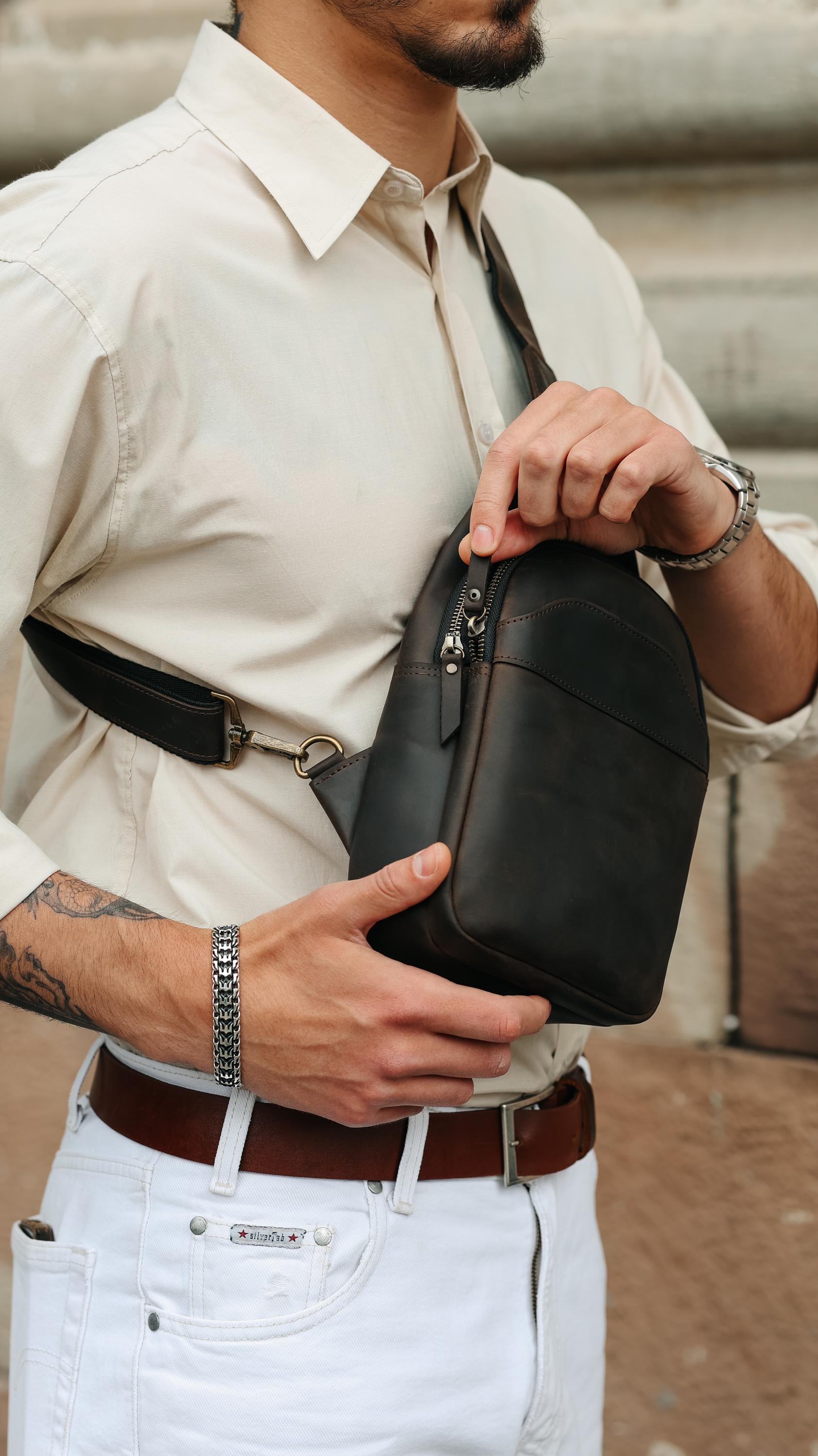 ☆韓国の人気☆【NOIRER】☆LEATHER BUM-BA.G☆バッグ☆ メンズ 本革 メッシュ セカンドバッグ 韓国 クラッチ S~L n3868