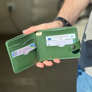 Green leather wallet women, green wallet mens, leather wallet card holder, green leather wallet for him, boyfriend or husband Birthday gift