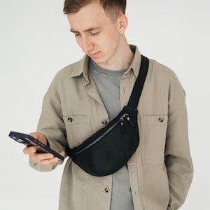 Sac à bandoulière minimaliste pour hommes, sac banane en cuir noir, sac banane en cuir décontracté pour hommes, sac banane en cuir noir pour homme