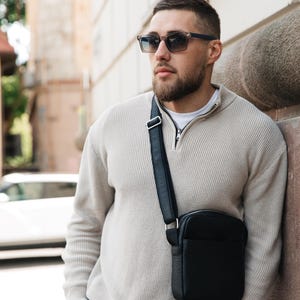 Borsa a tracolla in pelle da uomo, piccola borsa nera, borsa a tracolla, borsa a tracolla a banana, idea regalo in pelle