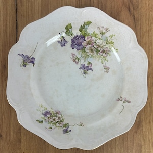 Exquisite antique imperial Russian porcelain plate, Kuznetsov factory, hand-painted