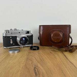 Classic 35mm Rangefinder Camera Zorki 4 Jupiter-8 50mm f/2 Lens Working