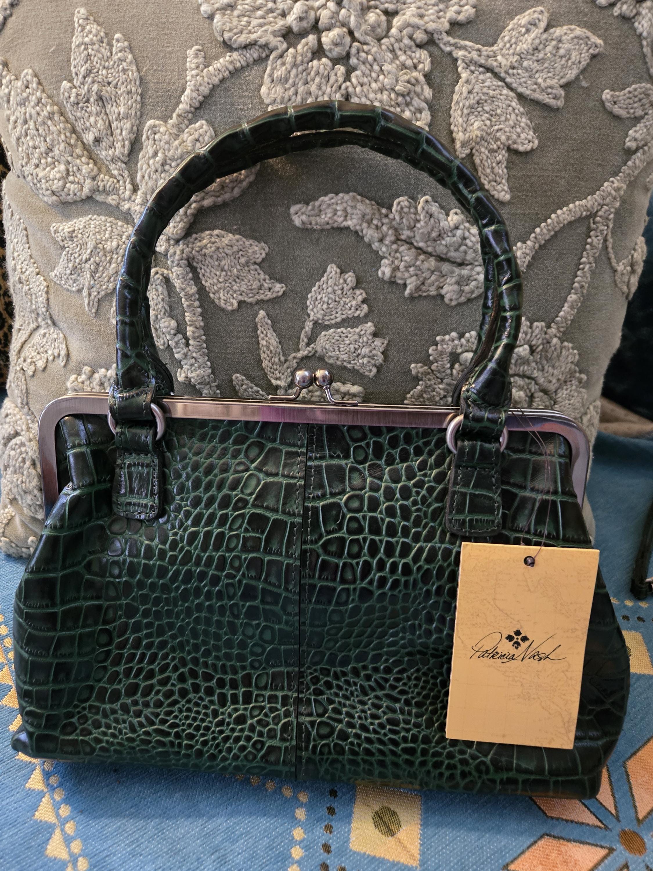 Patricia Nash Emerald Green Crock Vegetable Tanned Leather  display picture 1