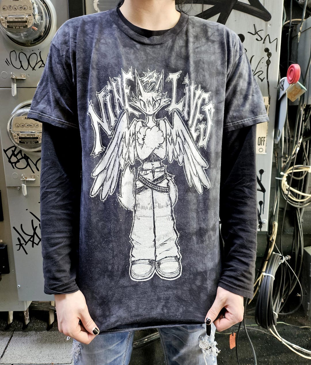 SHORT RELAXED SWEATER NINE LIVES