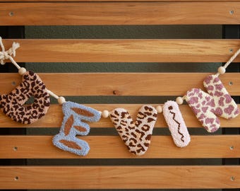 Banner personalizado com nome bordado em ponto de agulha mágica, decoração para quarto de bebê com tema safari, guirlanda personalizada, chá de bebê ou aniversário.